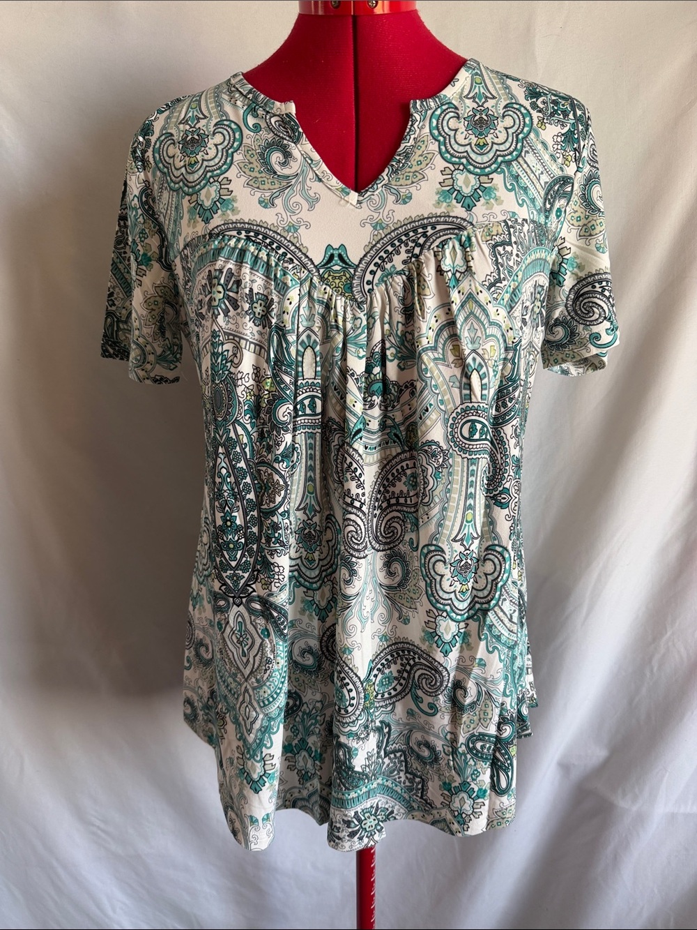 Paisley V-Neck Short Sleeve Top in Teal & White
